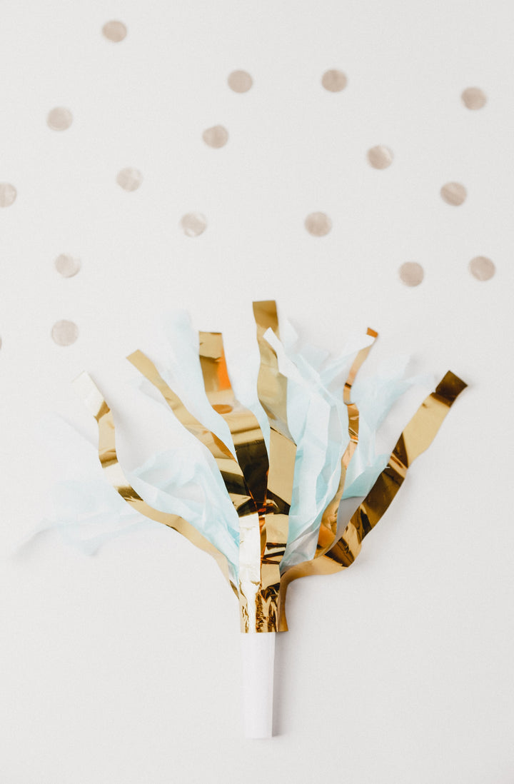 Personalized Sweet 16 Gifts—A Party Popper Made Of Gold Fiol