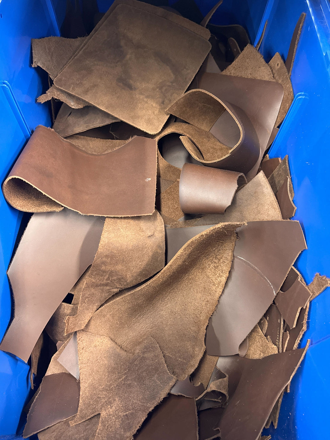 4lb Assorted USA Leather Scrap: Home Crafting & Decor