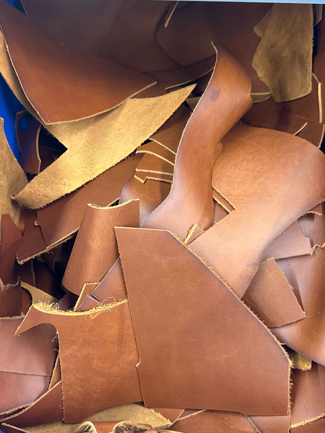 4lb Assorted USA Leather Scrap: Home Crafting & Decor