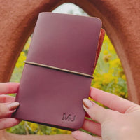 Video of the small leather traveler's notebook