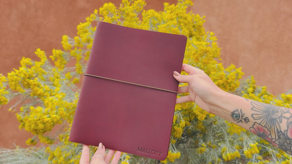 Video of the large leather traveler's notebook